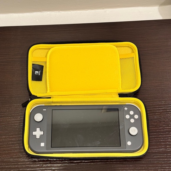 Nintendo Switch Lite - Grey *ACCEPTING MOST OFFERS* - Picture 3 of 7